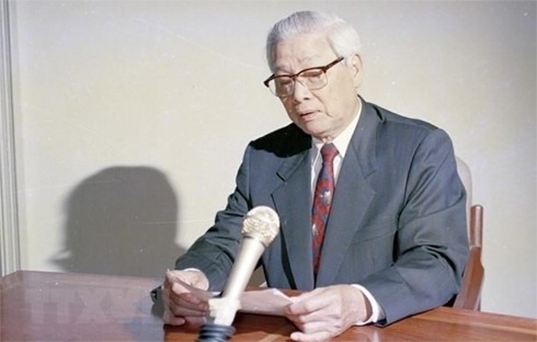 Prime Minister Vo Van Kiet delivered a speech in Hanoi on July 12, 1995 announcing the establishment of diplomatic ties between Vietnam and the US.