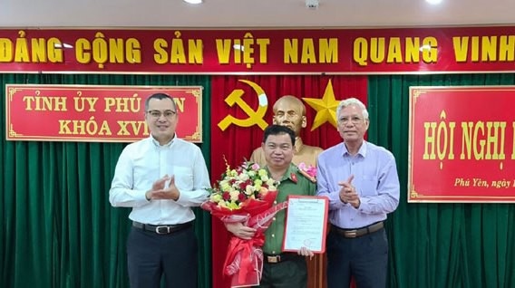 ban bi thu trung uong Dang chuan y, chi dinh nhan su quan doi, cong an hinh anh 2