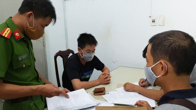 Chém người rồi trốn truy nã đến Bình Phước cạo mủ cao su