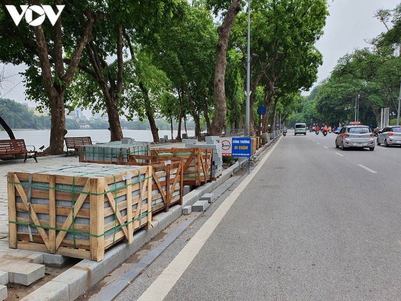 historical relic sites in hanoi left deserted amid covid-19 fears picture 18