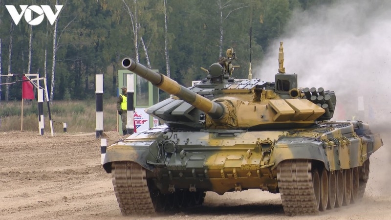 Doi tang viet nam vao ban ket cuoc thi tank biathlon 2020 hinh anh 1