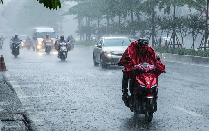 Thời tiết ngày 29/8: Bắc Bộ có mưa dông, Trung Bộ ngày nắng nóng