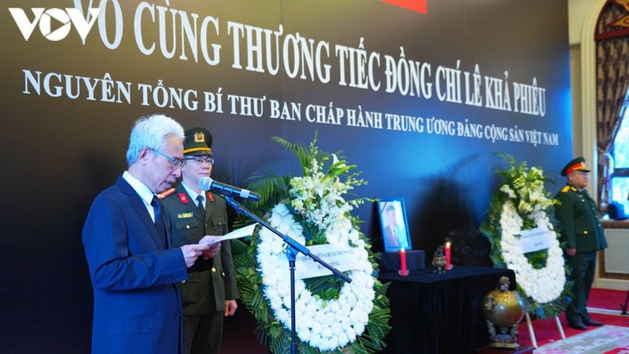 tribute-paying services for former party leader held abroad picture 2