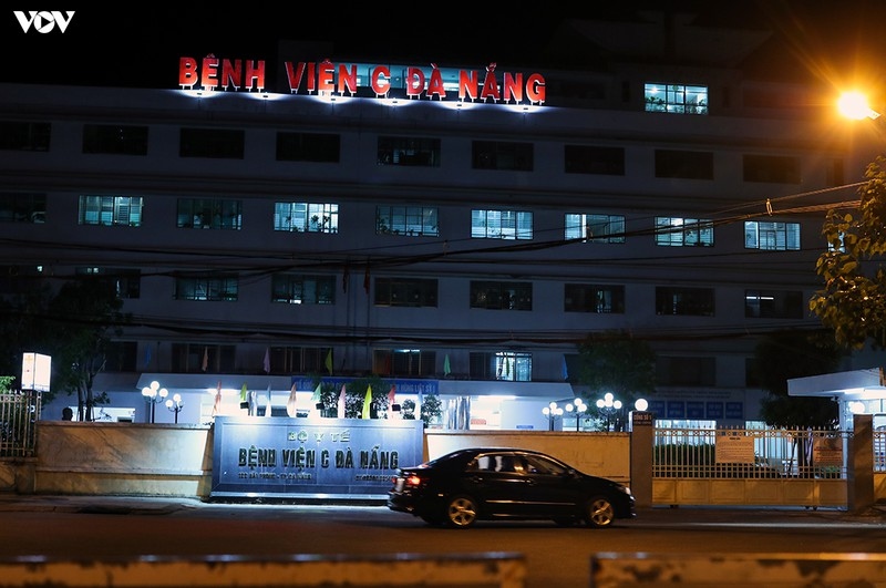 chum anh do bo phong toa, benh vien c Da nang mo cua don benh nhan tro lai hinh anh 5