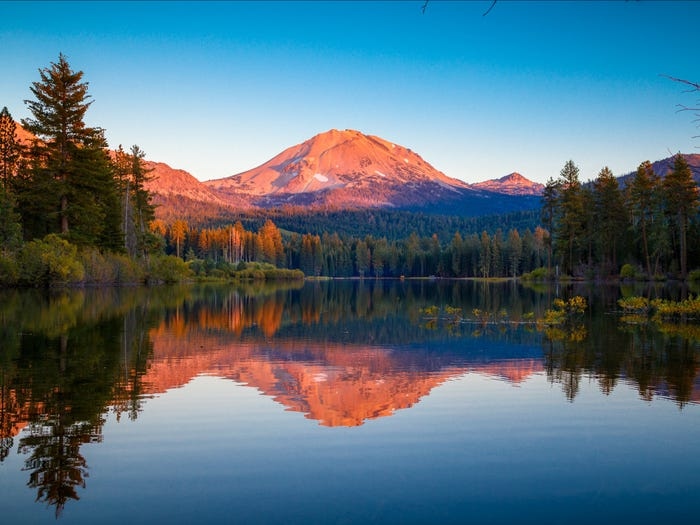 Chiêm ngưỡng những hồ nước đẹp như trong tranh ở nước Mỹ 