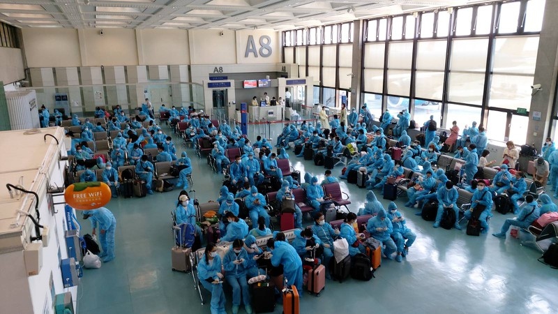 vietnam airlines repatriates 290 vietnamese citizens from taiwan china picture 1