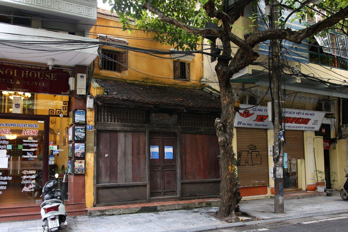 hanoi old quarter street falls quiet amid covid-19 fears picture 1