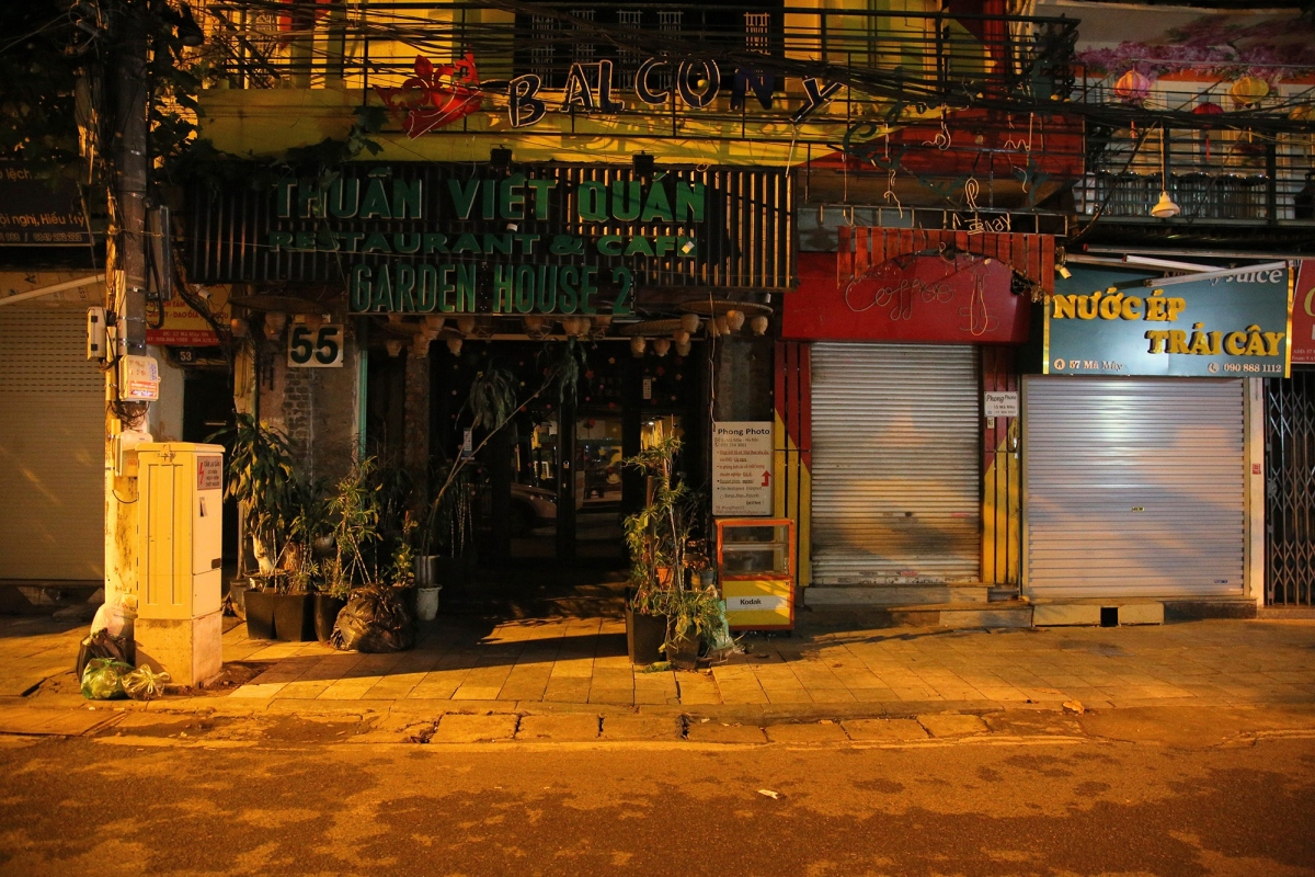 hanoi old quarter street falls quiet amid covid-19 fears picture 11