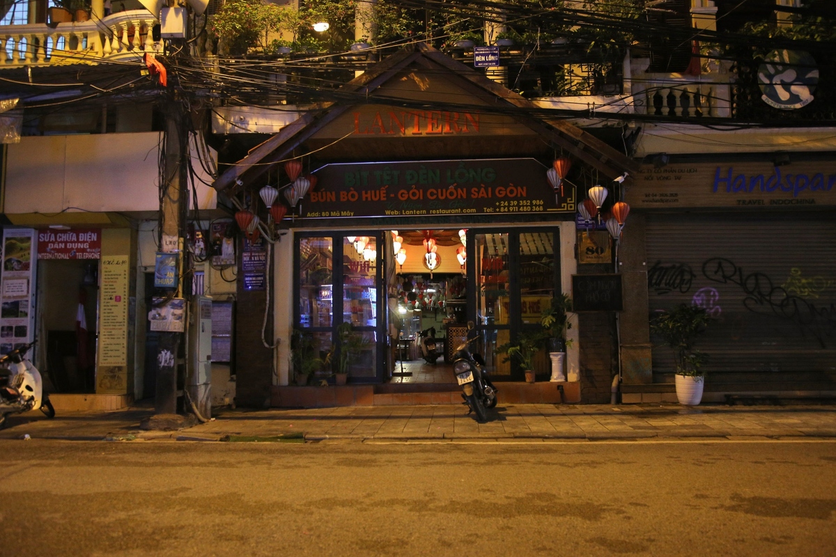 hanoi old quarter street falls quiet amid covid-19 fears picture 12