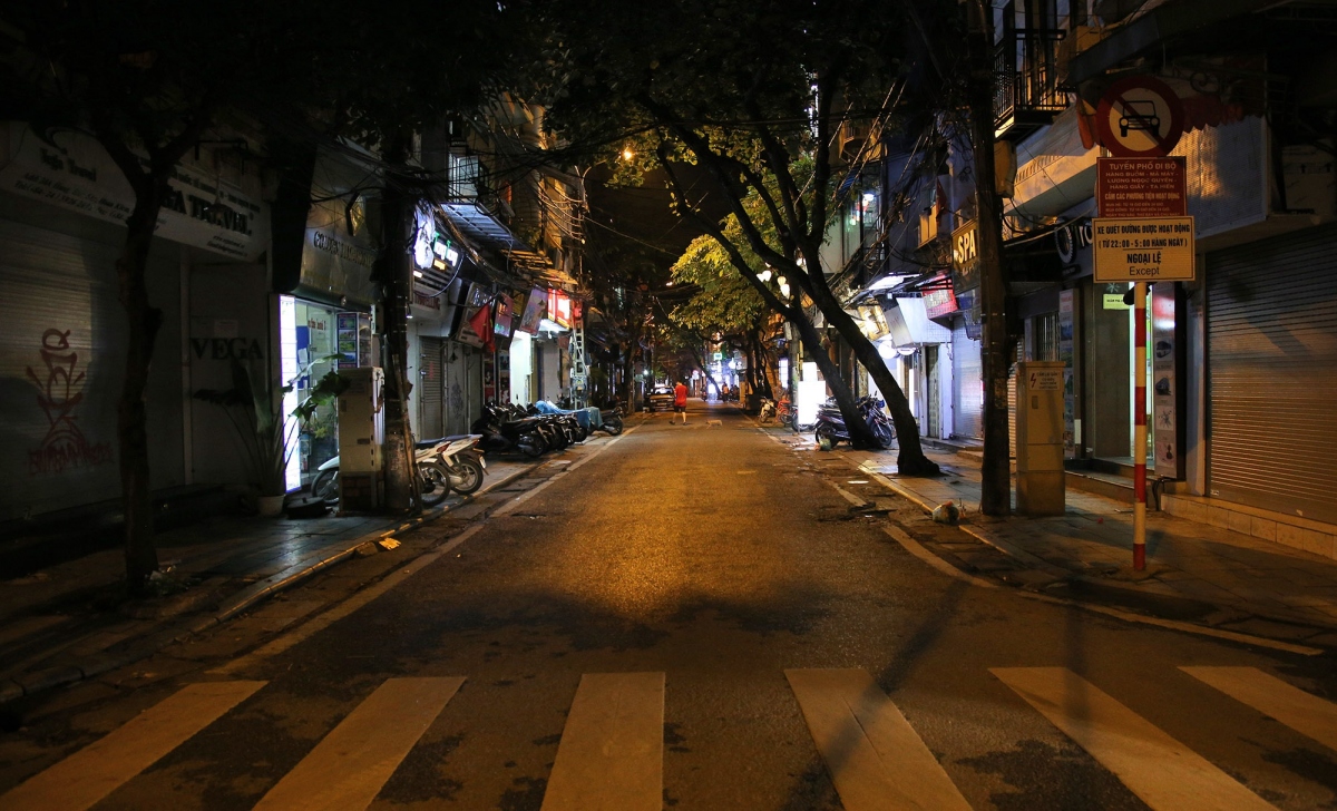 hanoi old quarter street falls quiet amid covid-19 fears picture 3