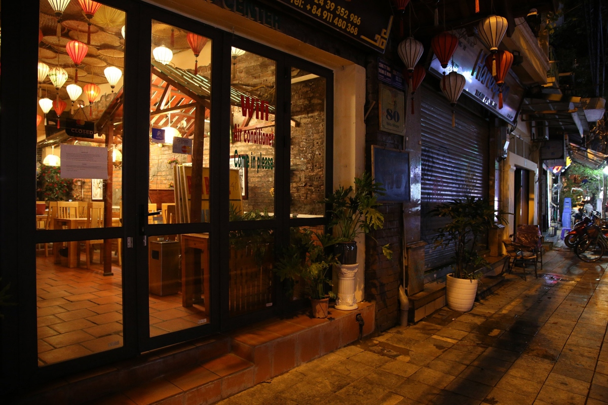 hanoi old quarter street falls quiet amid covid-19 fears picture 4