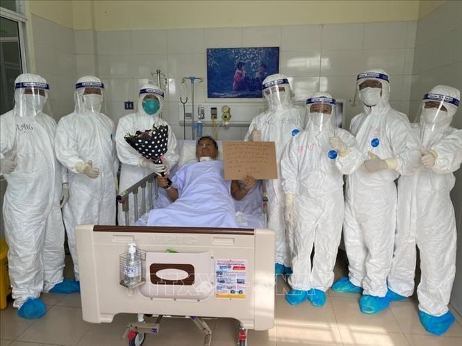 four covid-19 patients in da nang make full recovery picture 1