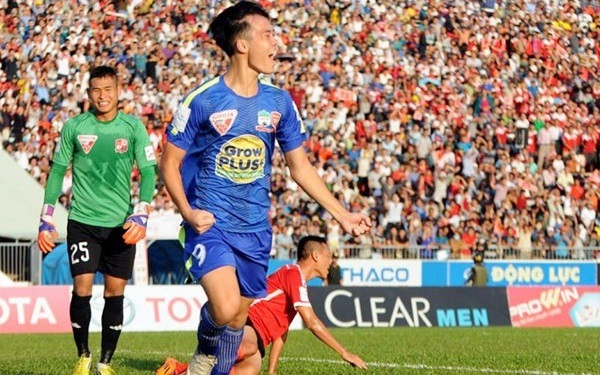 ngay nay nam xua van toan ghi ban dau tien o v-league hinh anh 1