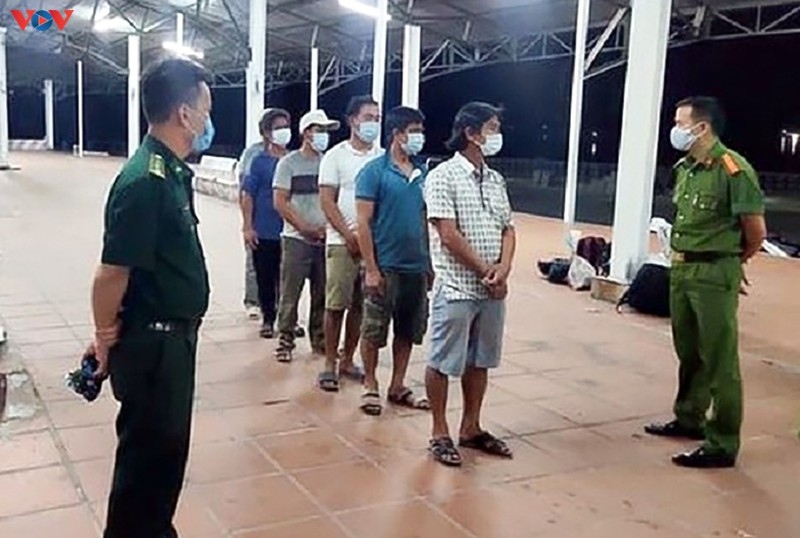 Lực lượng chức năng phát hiện 6 ngư dân trốn vùng dịch về Huế.