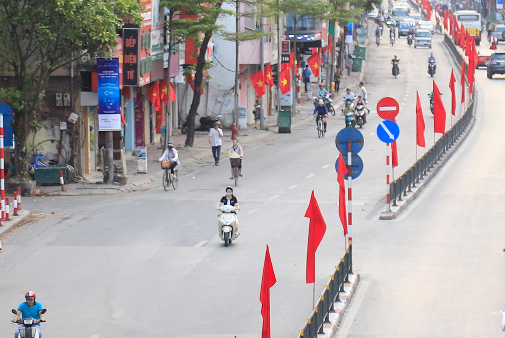 hanoi well decorated for national day celebrations picture 2