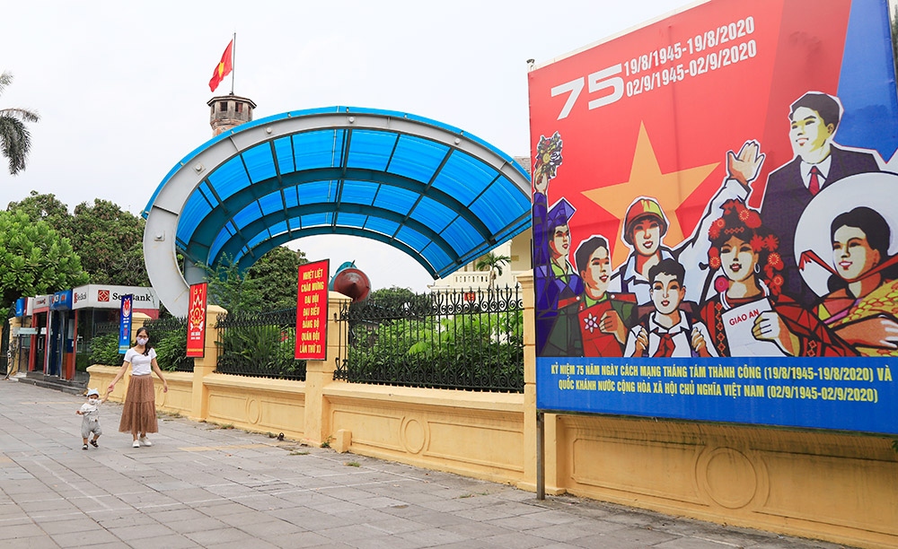 hanoi well decorated for national day celebrations picture 3