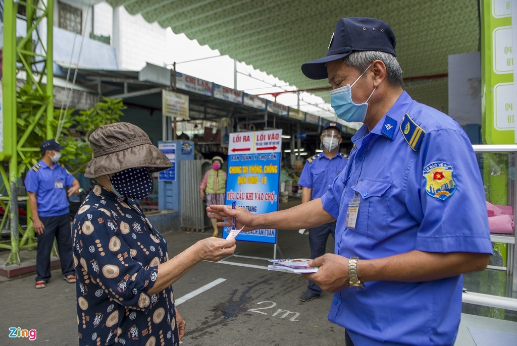 coupon system implemented in da nang for residents going shopping picture 1