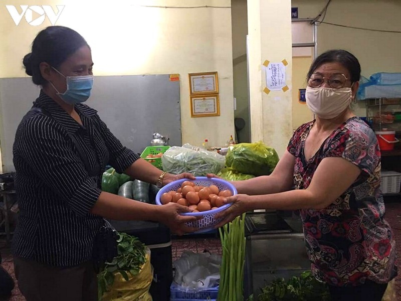 charity provides frontline workers with free meals in covid-19 fight picture 11