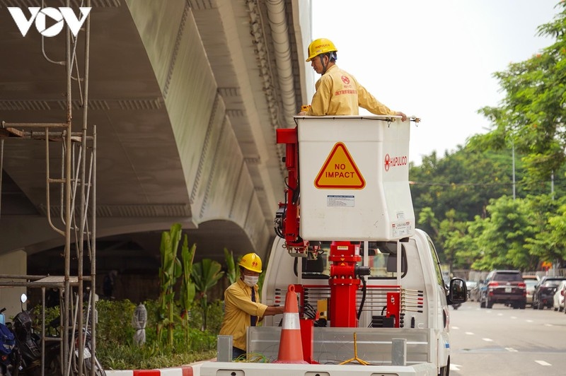 hanoi welcomes opening of new flyover in cau giay district picture 11