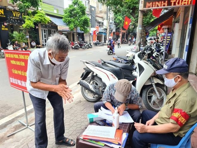 fresh checkpoints across hai phong to halt spread of covid-19 epidemic picture 1