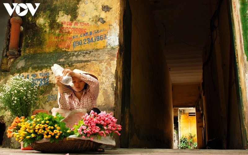 when vendors take to hanoi streets picture 3