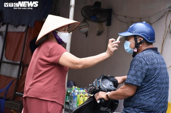 fresh checkpoints across hai phong to halt spread of covid-19 epidemic picture 4