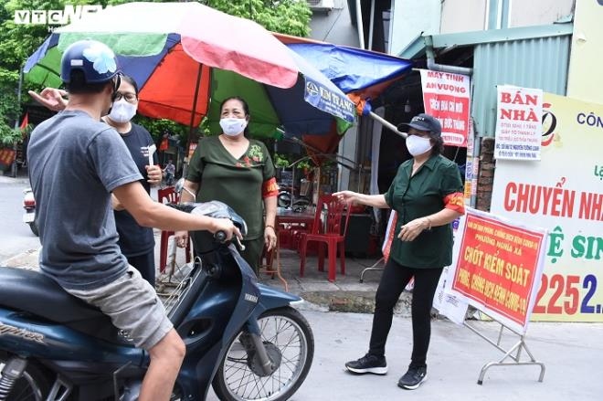 fresh checkpoints across hai phong to halt spread of covid-19 epidemic picture 6