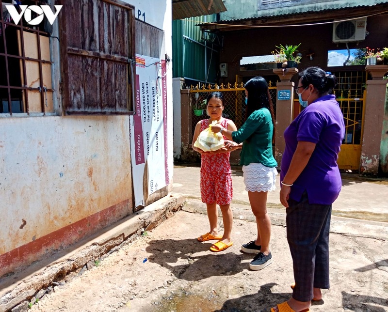 charity provides frontline workers with free meals in covid-19 fight picture 9