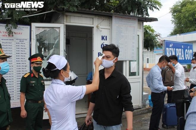 fresh checkpoints across hai phong to halt spread of covid-19 epidemic picture 9