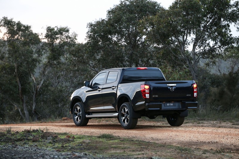 mazda bt-50 2021 se duoc ban ra tu thang 10 2020 hinh anh 2
