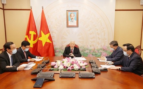 top leaders of vietnam, laos hold phone talks picture 1