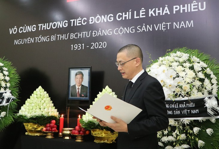tribute-paying services for former party leader held abroad picture 7