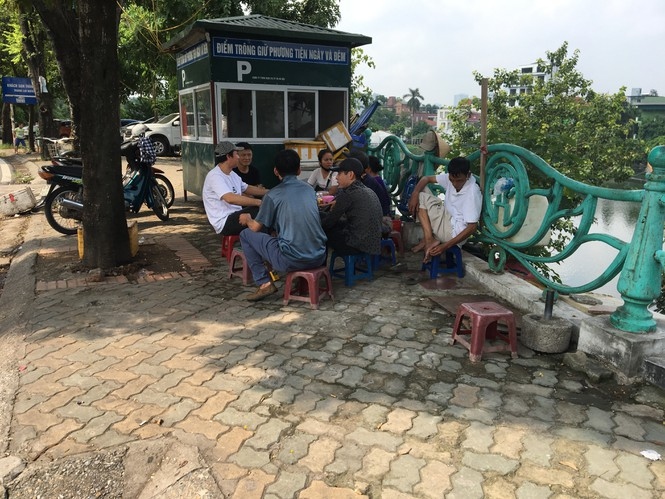 hanoi market porters struggle to survive covid-19 outbreak picture 5