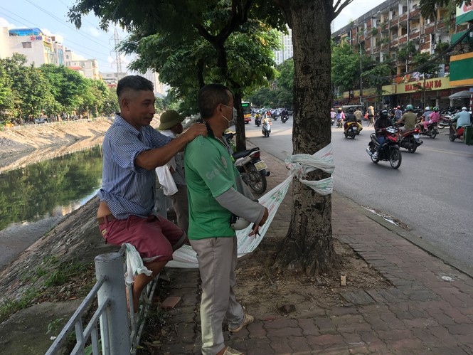 hanoi market porters struggle to survive covid-19 outbreak picture 6