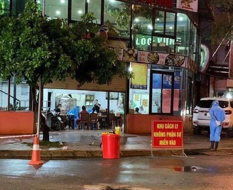lockdown put on hanoi beer restaurant after suspected covid-19 case detected picture 2