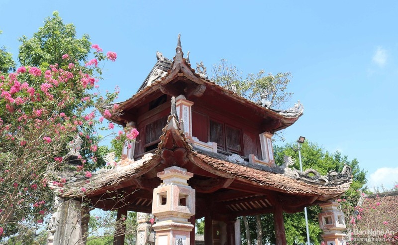 an insight into a century-old temple in nghe an picture 2
