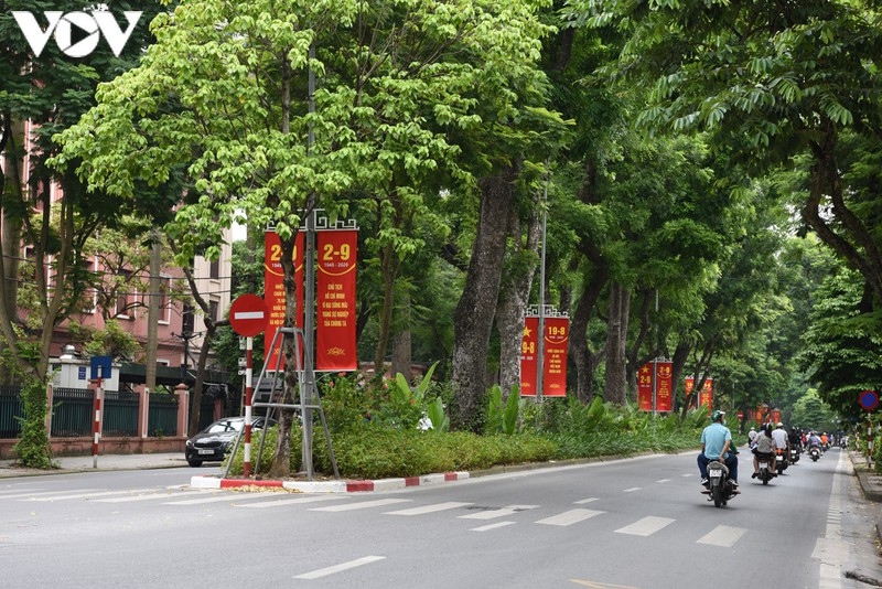 hanoi undergoes makeover ahead of national day celebrations picture 4