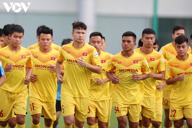 vietnam u22 players train hard in anticipation of sea games 31 picture 6