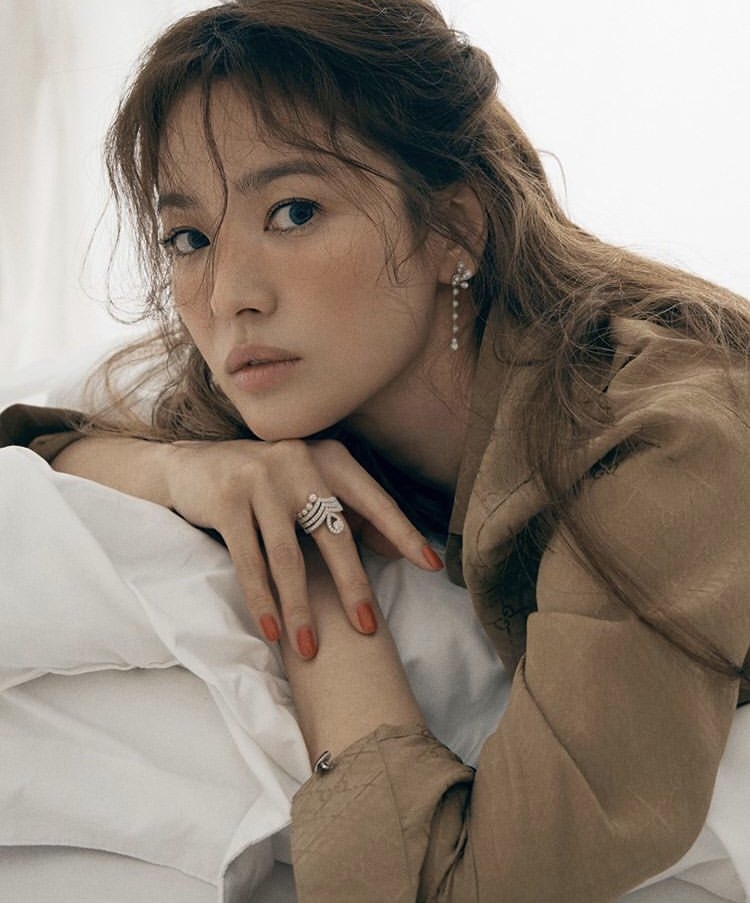 song-hyekyo-elle-singare-may-2020-4.jpg