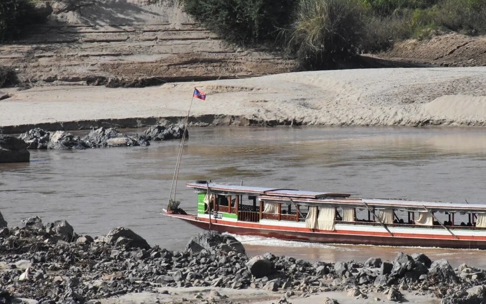 song_mekong_2_o_bien_gioi_thai-lao_-international_rivers.jpg