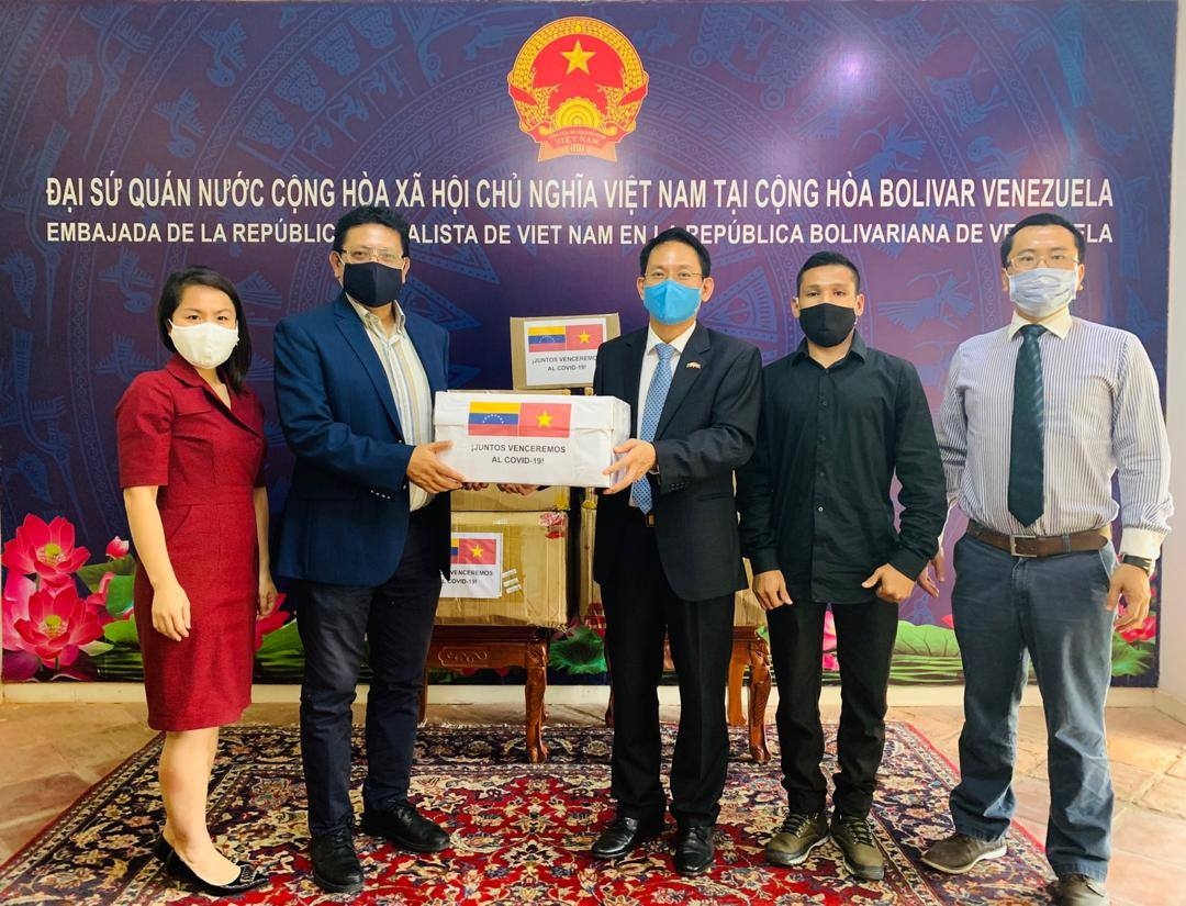 vietnam donates haul of medical supplies to help venezuela tackle covid-19 picture 1
