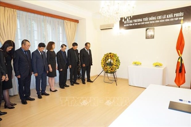 Vietnamese Embassy in Czech Republic pays homage to former Party leader