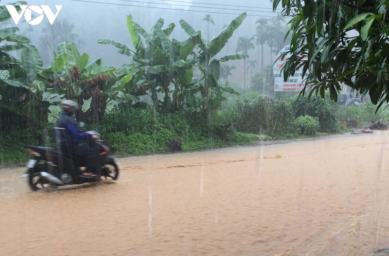 mua lon khien nhieu khu vuc o yen bai ngap lut, giao thong di lai kho khan hinh anh 3