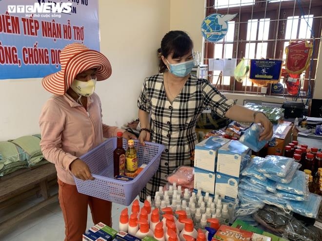 vnd0 store helps underprivileged people of quang ngai picture 3