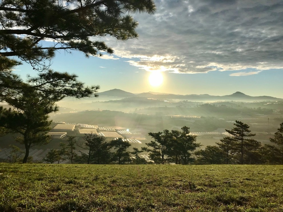 Anh du thi viet nam trong toi Doi Da phu ngay khong may hinh anh 3