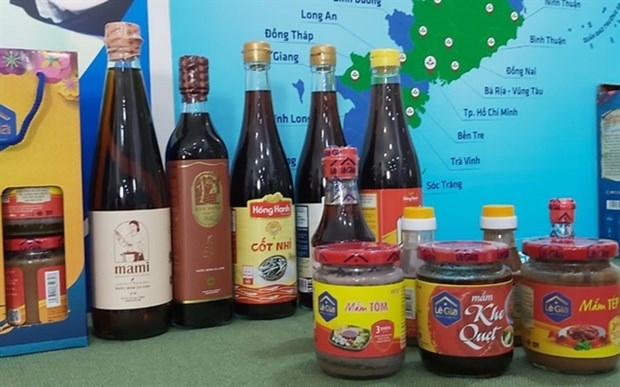 traditional fish sauce exporters should focus on packaging experts picture 1