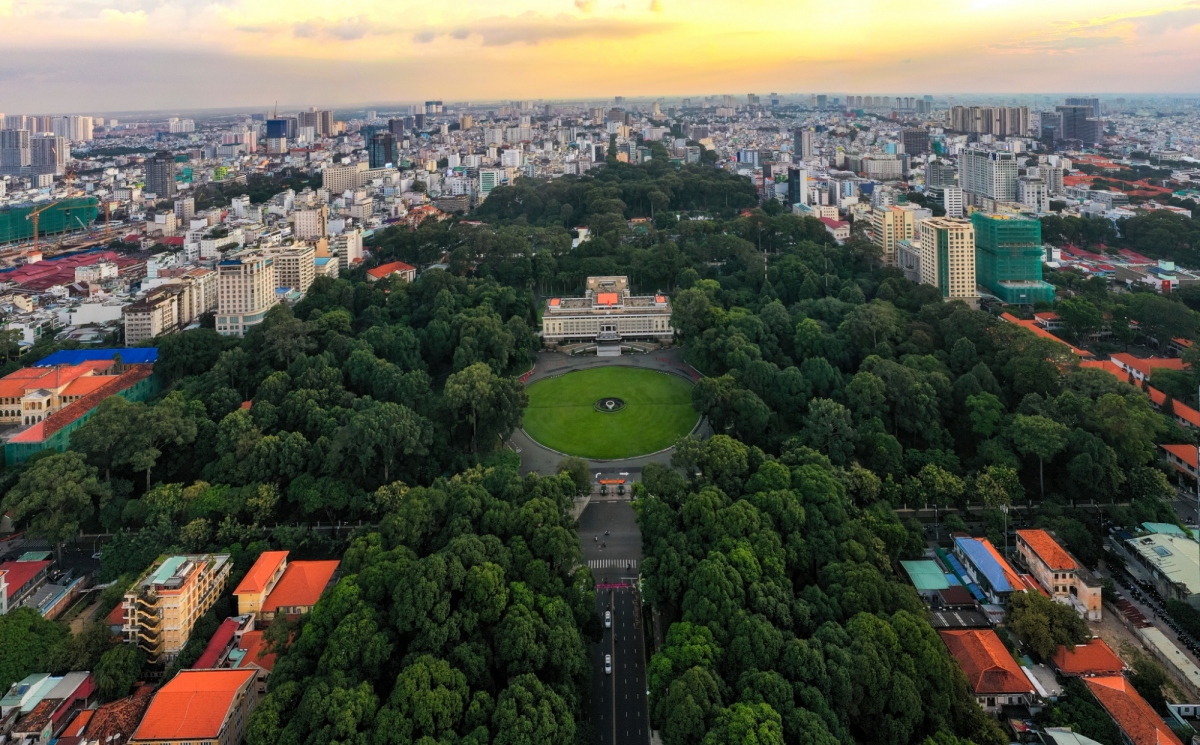 modern hanoi and ho chi minh city in impressive images picture 12