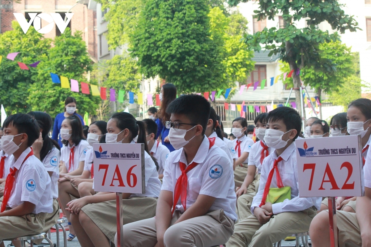 special new academic year for vietnamese students picture 16