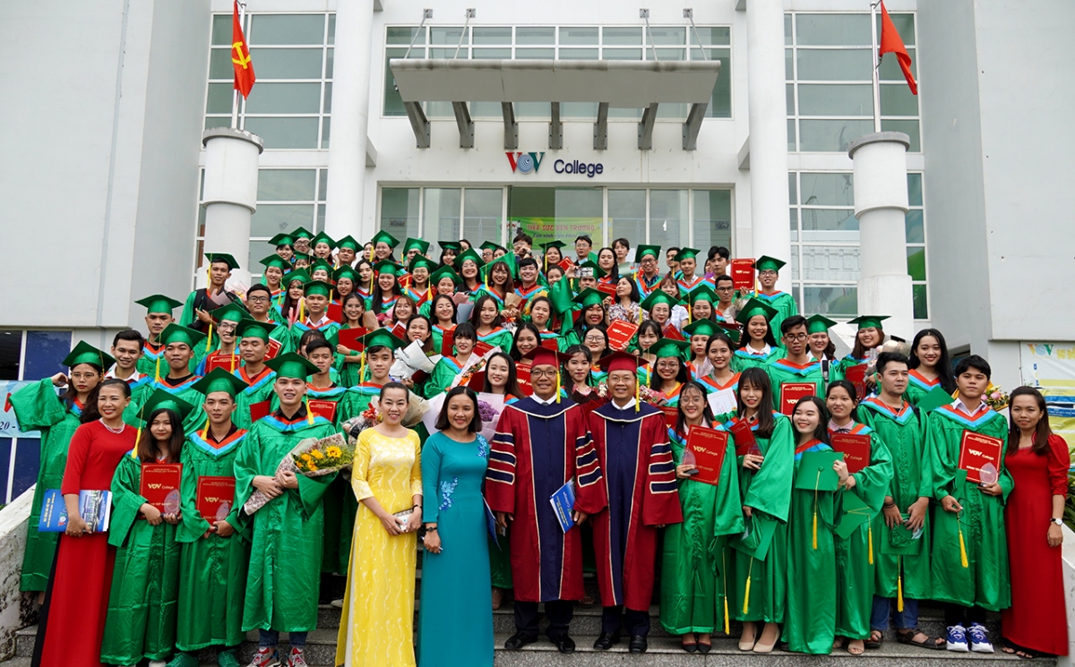 VOV College bế giảng khóa 2018 - 2020: Đào tạo gắn với thực tiễn