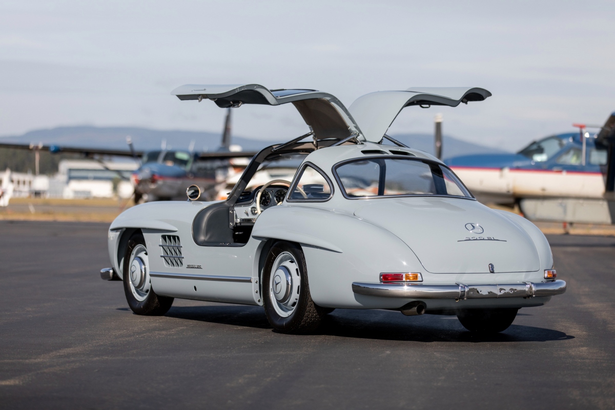 mercedes-benz 300 sl 1957 duoc rao ban dau gia hinh anh 2